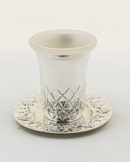 גביע קידוש מוכסף דגם מעוינים 8.5סמ