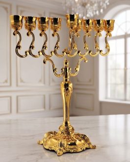 חנוכיה מוזהבת 55X48ס"מ